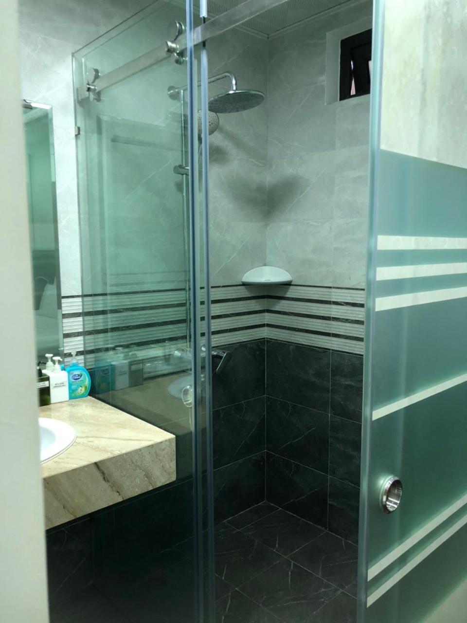Holiday Hotel 2 Hai Phong Bagian luar foto