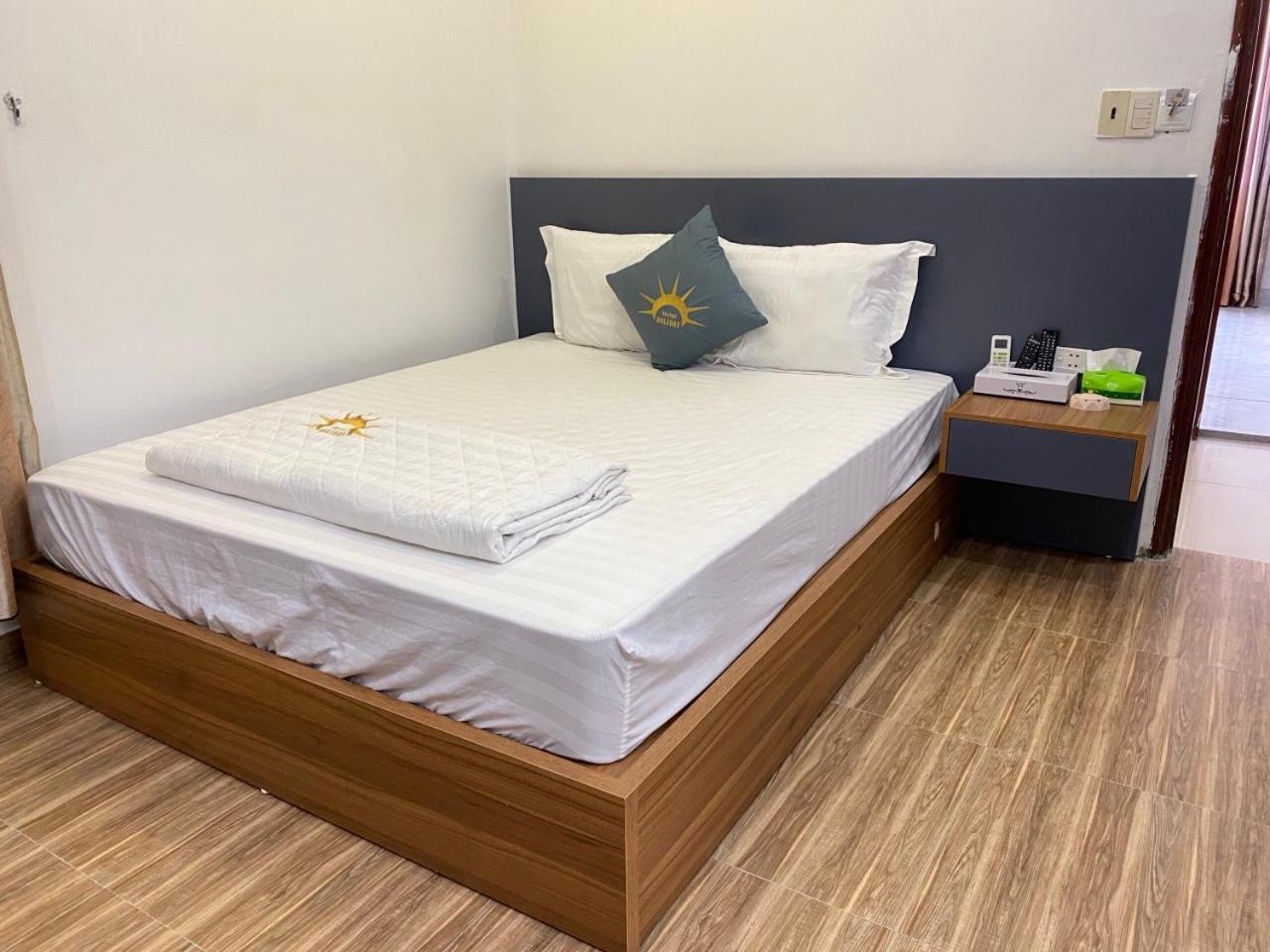 Holiday Hotel 2 Hai Phong Bagian luar foto